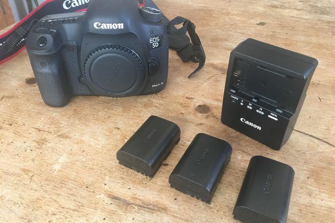 Canon EOS 5D Mark III body